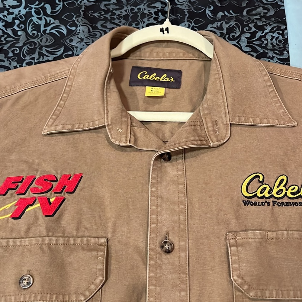 Cabela's Brown Embroidered Button-Up Shirt, very nice, size medium - Picture 4 of 8